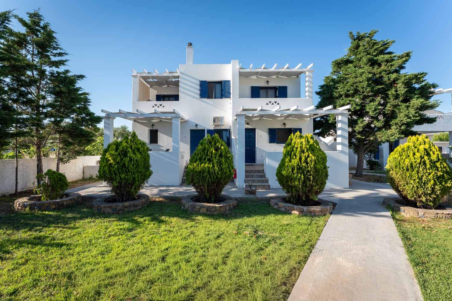 καταπρασινος κηπος liostasi σκυρος